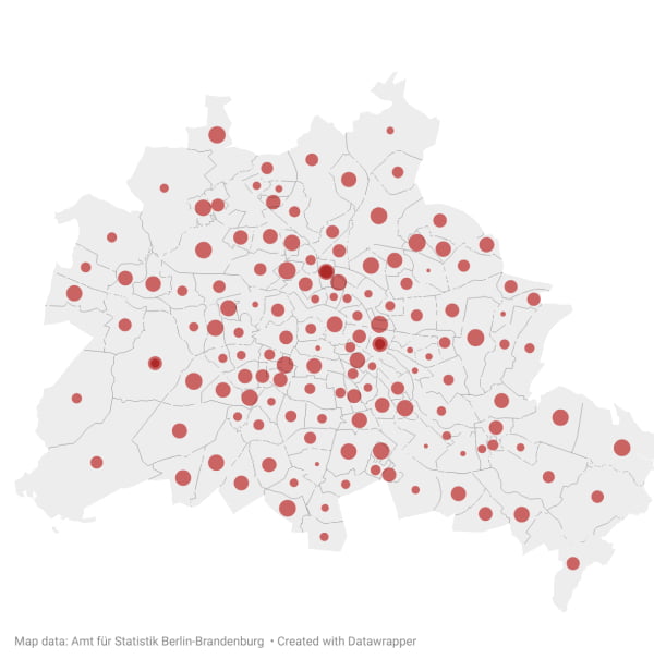 Eine Karte von Berlin, auf welcher die Anzahl der Kulturveranstaltungen in den einzelnen Bezirken mit roten Kreisen unterschiedlicher Größe dargestellt ist.